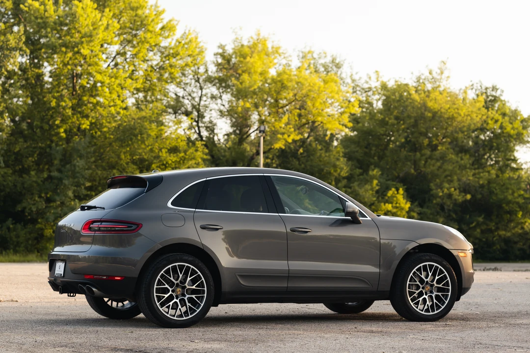 2015 Porsche Macan S - Image 24 of 31