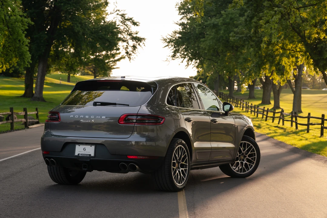 2015 Porsche Macan S - Image 11 of 31