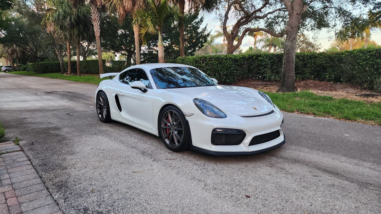 2016 Porsche 981 Cayman GT4 - Image 7 of 31