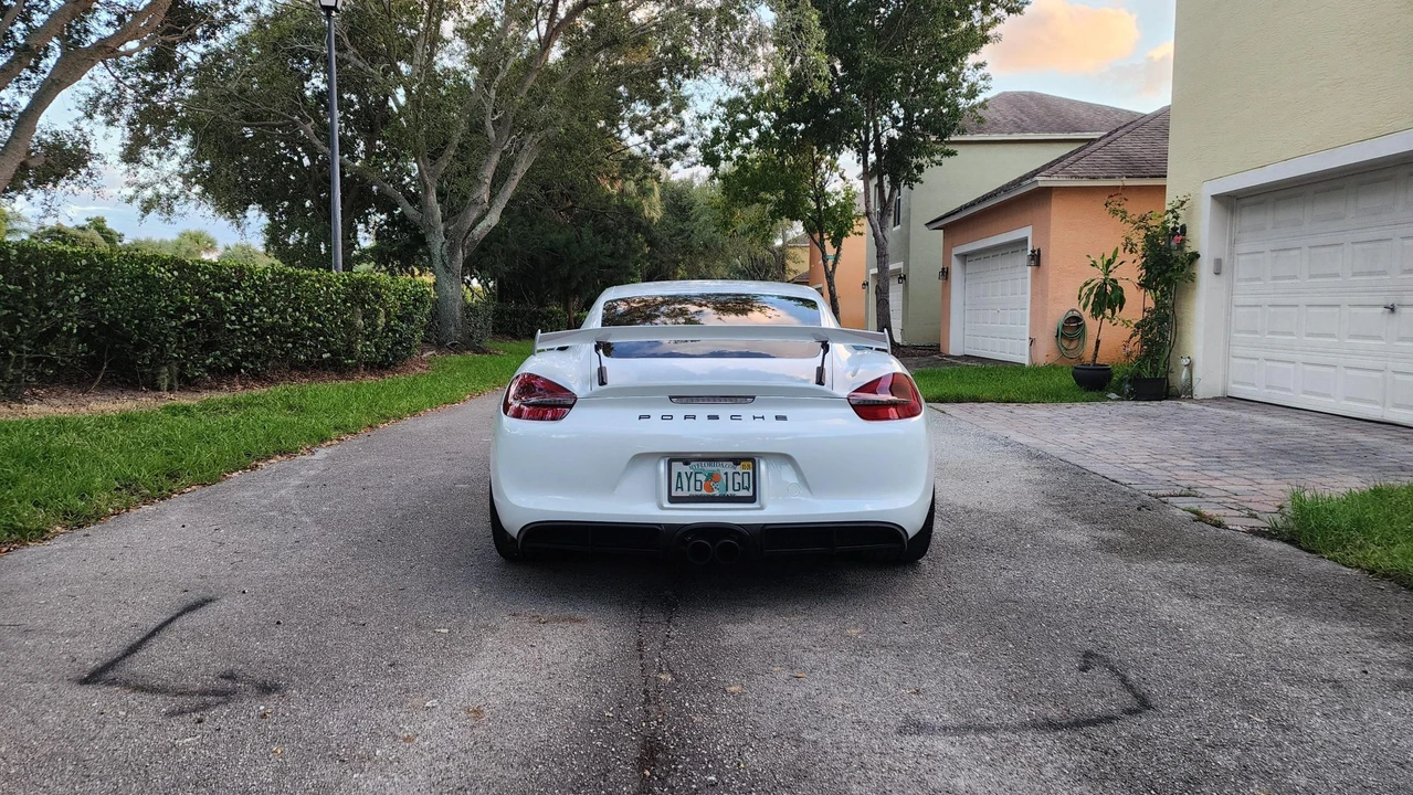 2016 Porsche 981 Cayman GT4 - Image 16 of 31