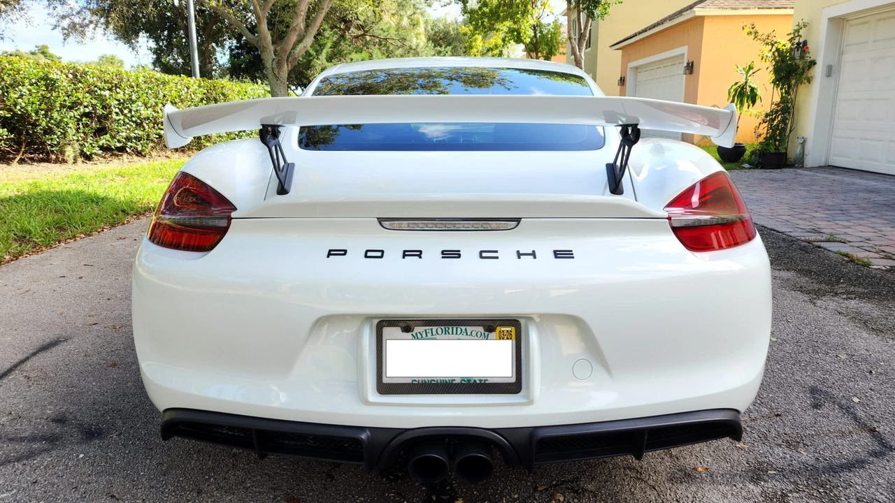 2016 Porsche 981 Cayman GT4 - Image 15 of 31