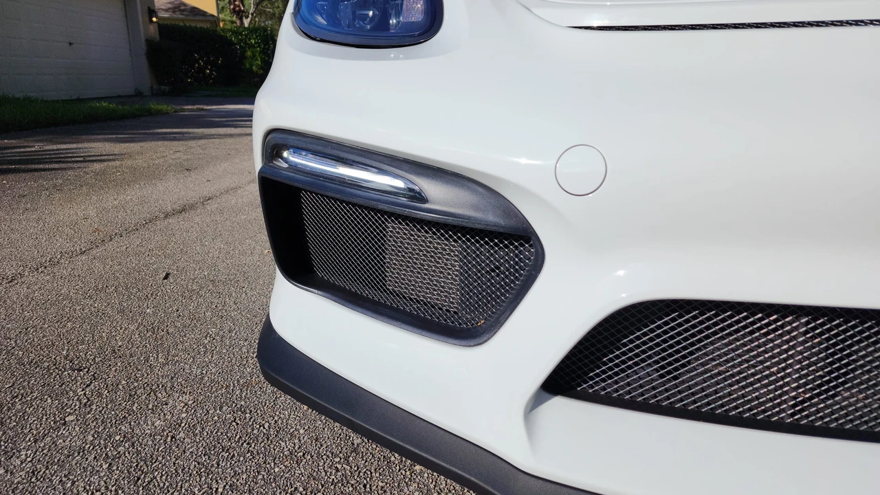 2016 Porsche 981 Cayman GT4 - Image 30 of 31