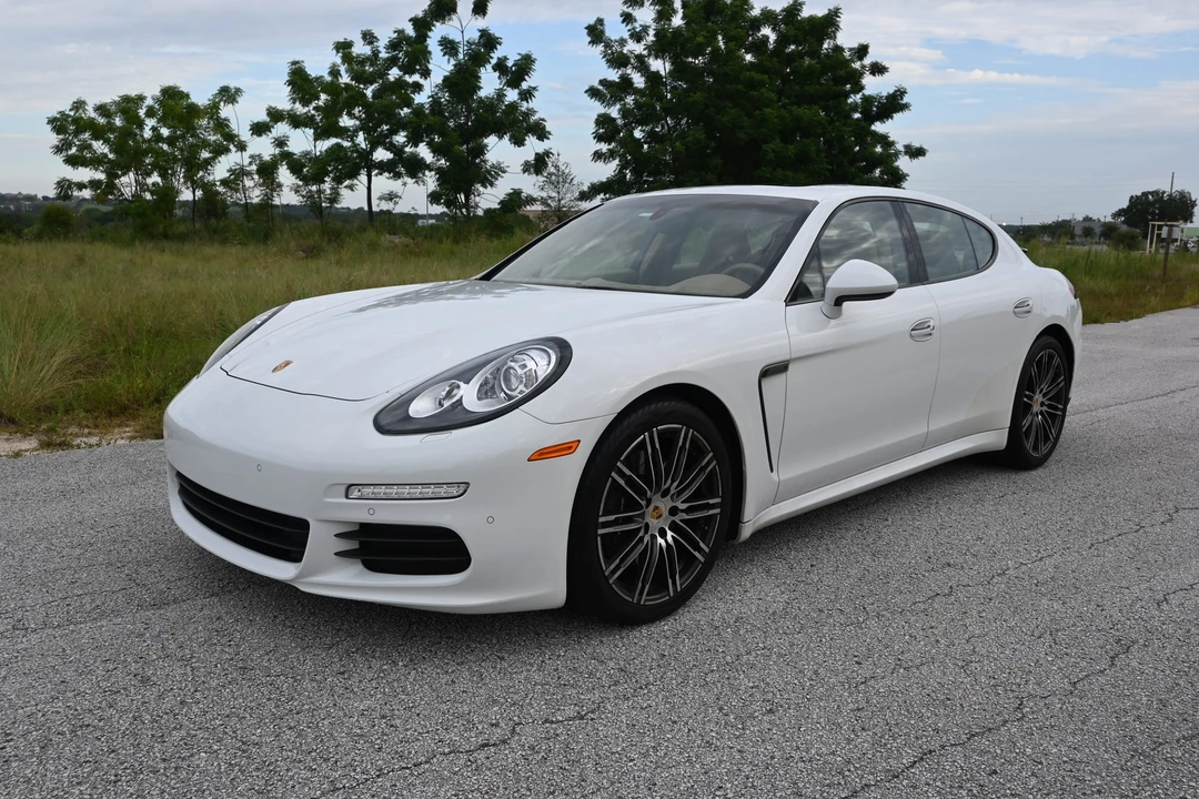 2016 Porsche 970 Panamera - Image 5 of 31