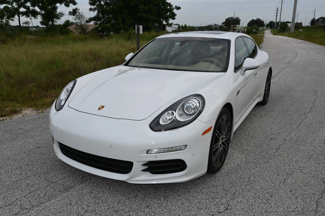 2016 Porsche 970 Panamera - Image 8 of 31