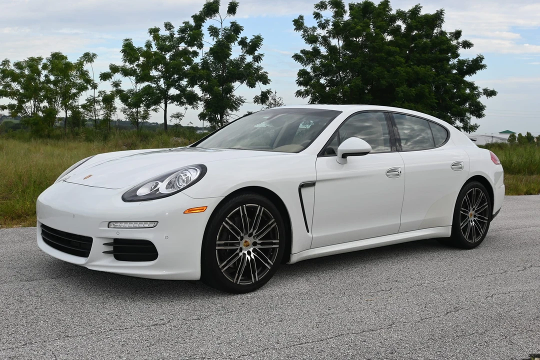2016 Porsche 970 Panamera - Image 4 of 31