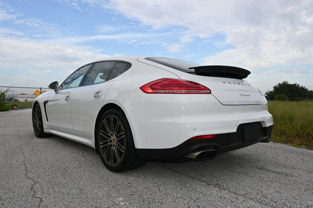 2016 Porsche 970 Panamera - Image 30 of 31