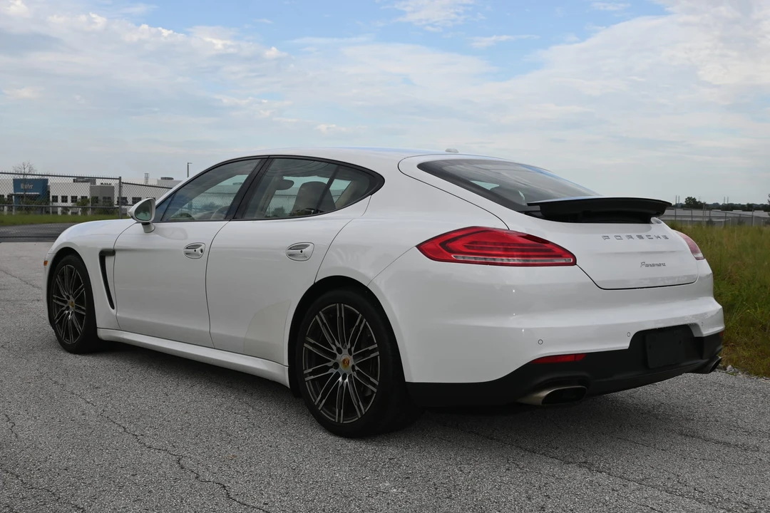 2016 Porsche 970 Panamera - Image 29 of 31