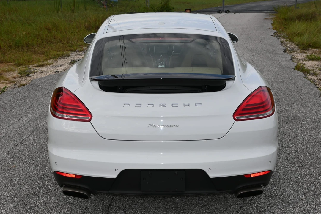 2016 Porsche 970 Panamera - Image 26 of 31