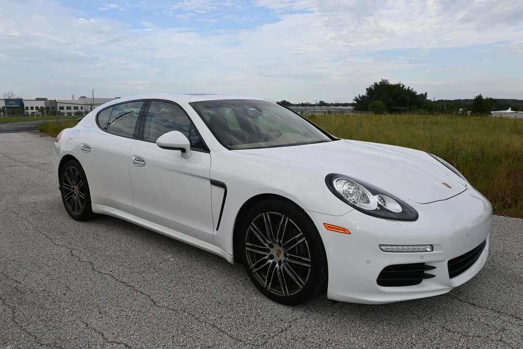 2016 Porsche 970 Panamera - Image 12 of 31