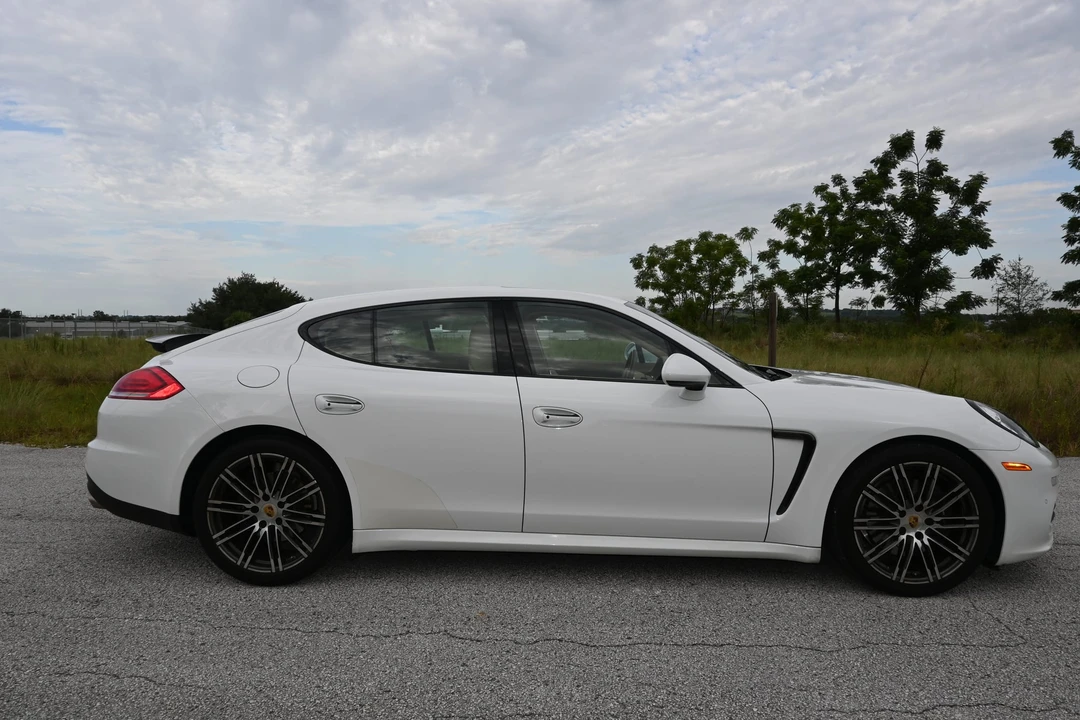 2016 Porsche 970 Panamera - Image 15 of 31