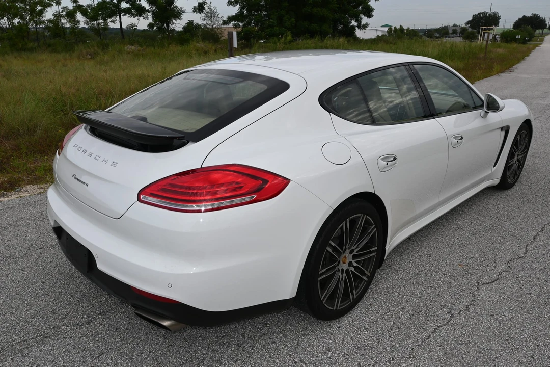 2016 Porsche 970 Panamera - Image 19 of 31