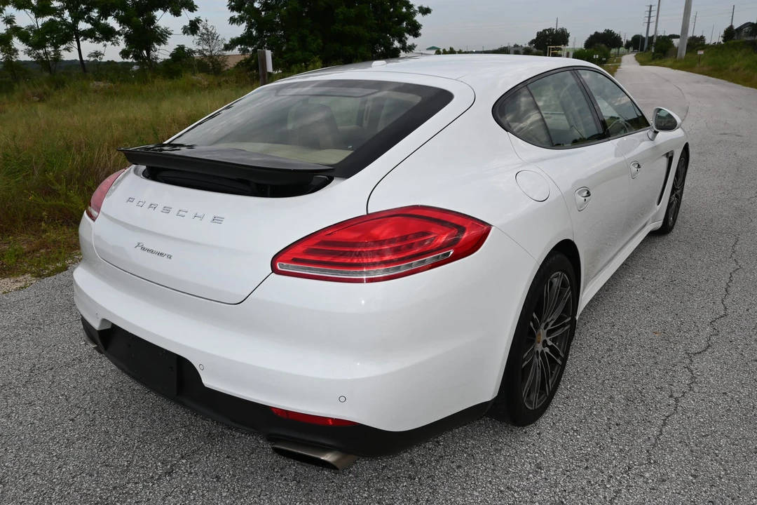 2016 Porsche 970 Panamera - Image 23 of 31