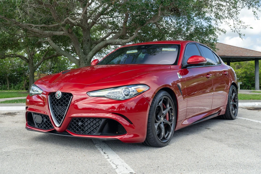 2017 Alfa Romeo Giulia Quadrifoglio - Image 2 of 31