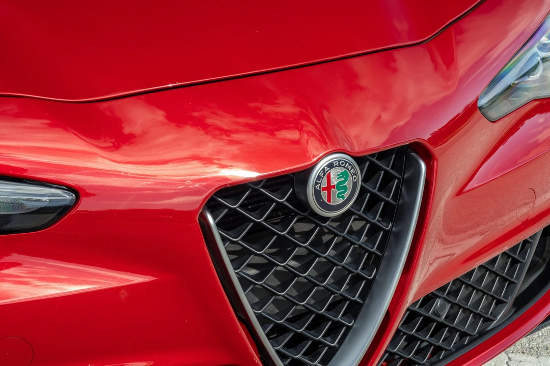 2017 Alfa Romeo Giulia Quadrifoglio - Image 24 of 31