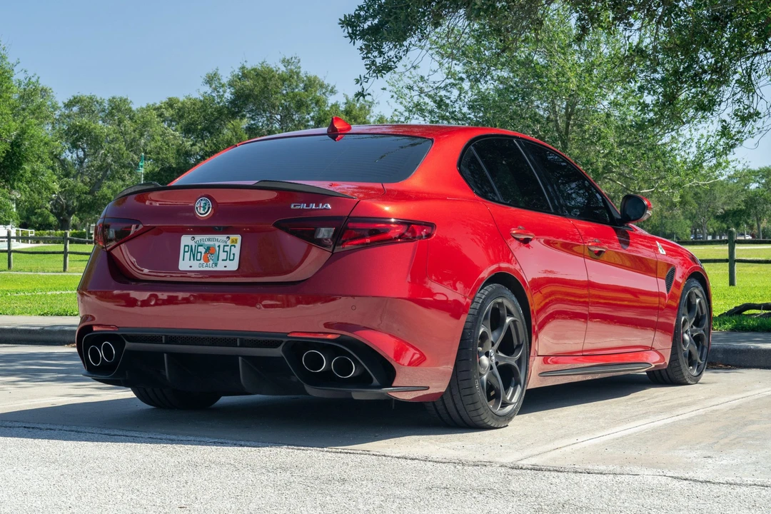 2017 Alfa Romeo Giulia Quadrifoglio - Image 8 of 31