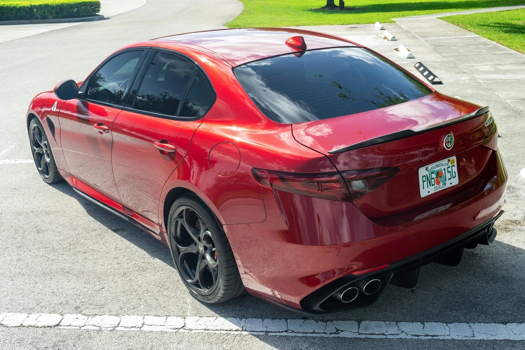 2017 Alfa Romeo Giulia Quadrifoglio - Image 10 of 31