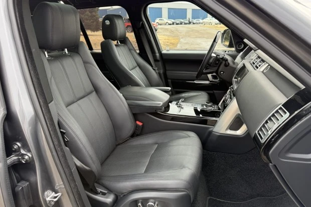 2017 Land Rover Range Rover L405 - Image 4 of 7