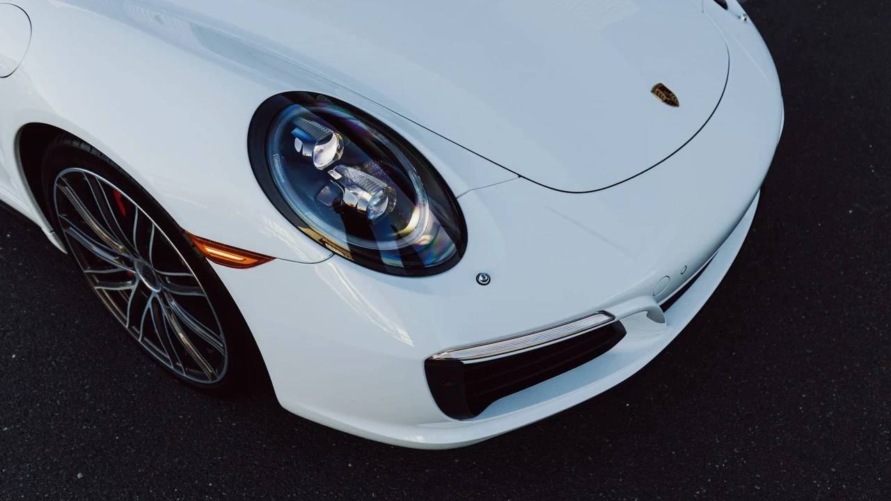 2017 Porsche 991 Carrera 4S - Image 11 of 31