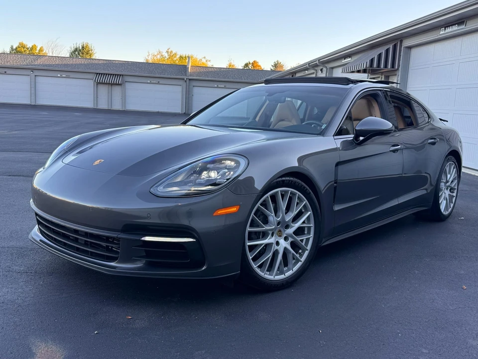 2017 Porsche 971 Panamera - Image 19 of 31