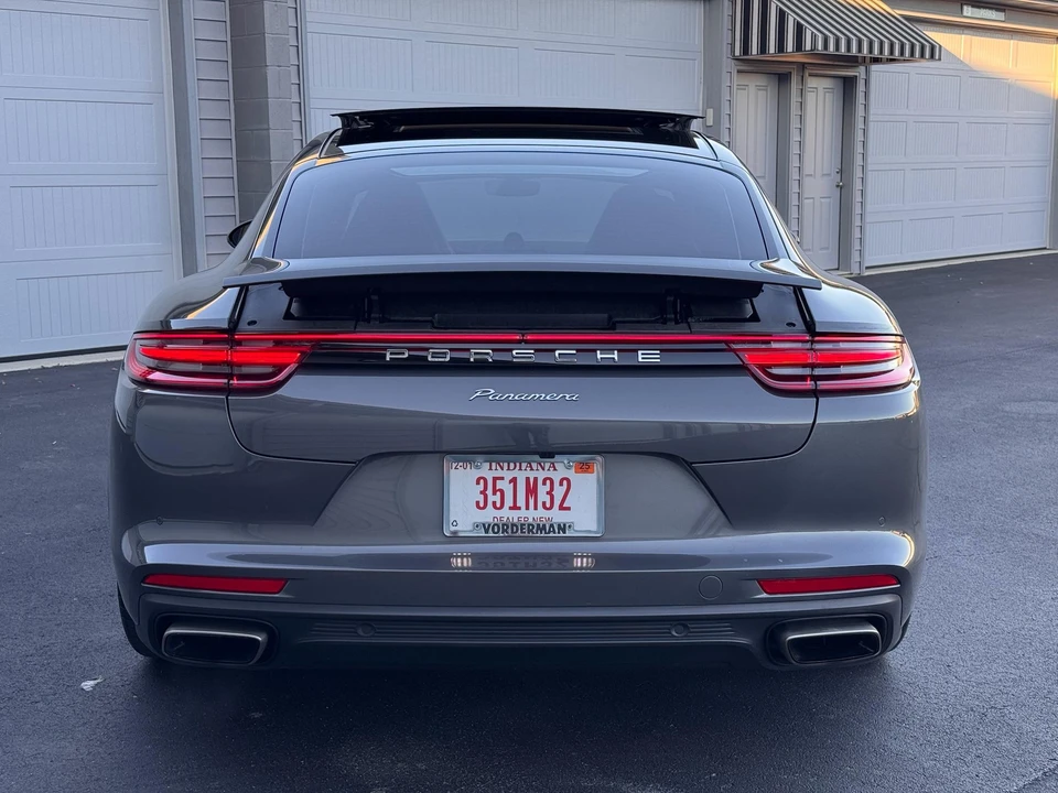 2017 Porsche 971 Panamera - Image 21 of 31