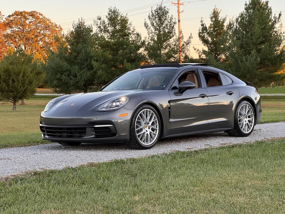 2017 Porsche 971 Panamera - Image 5 of 31