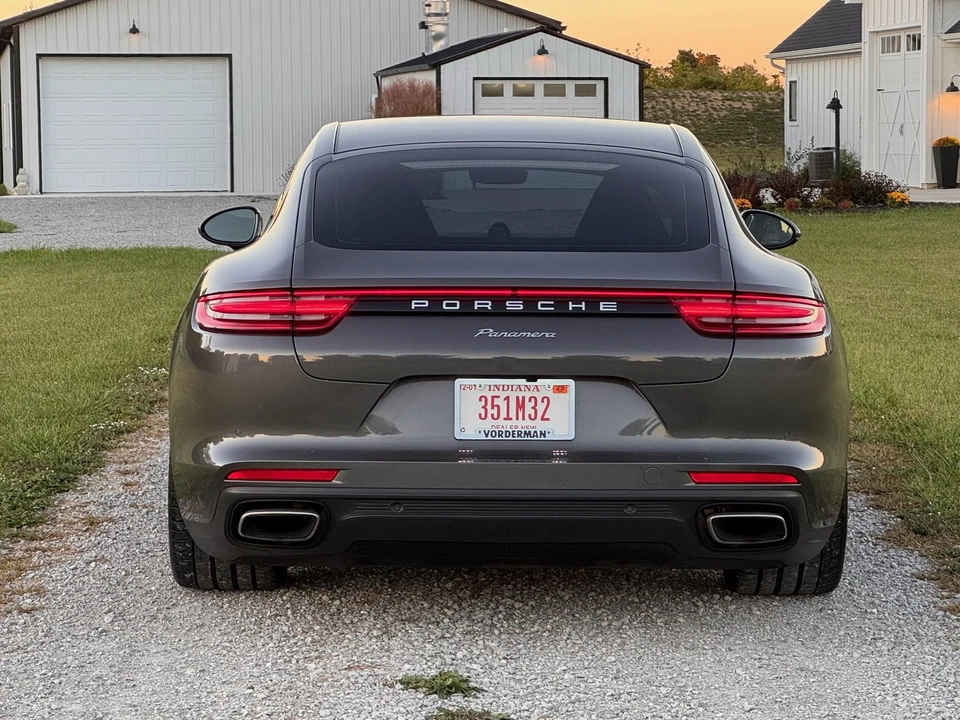 2017 Porsche 971 Panamera - Image 9 of 31