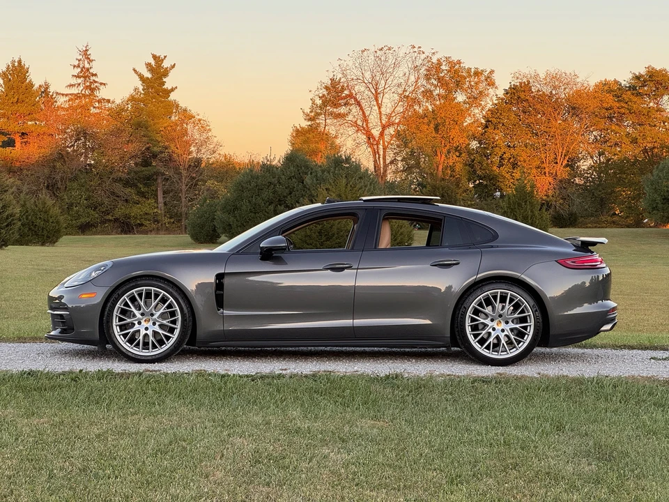 2017 Porsche 971 Panamera - Image 7 of 31