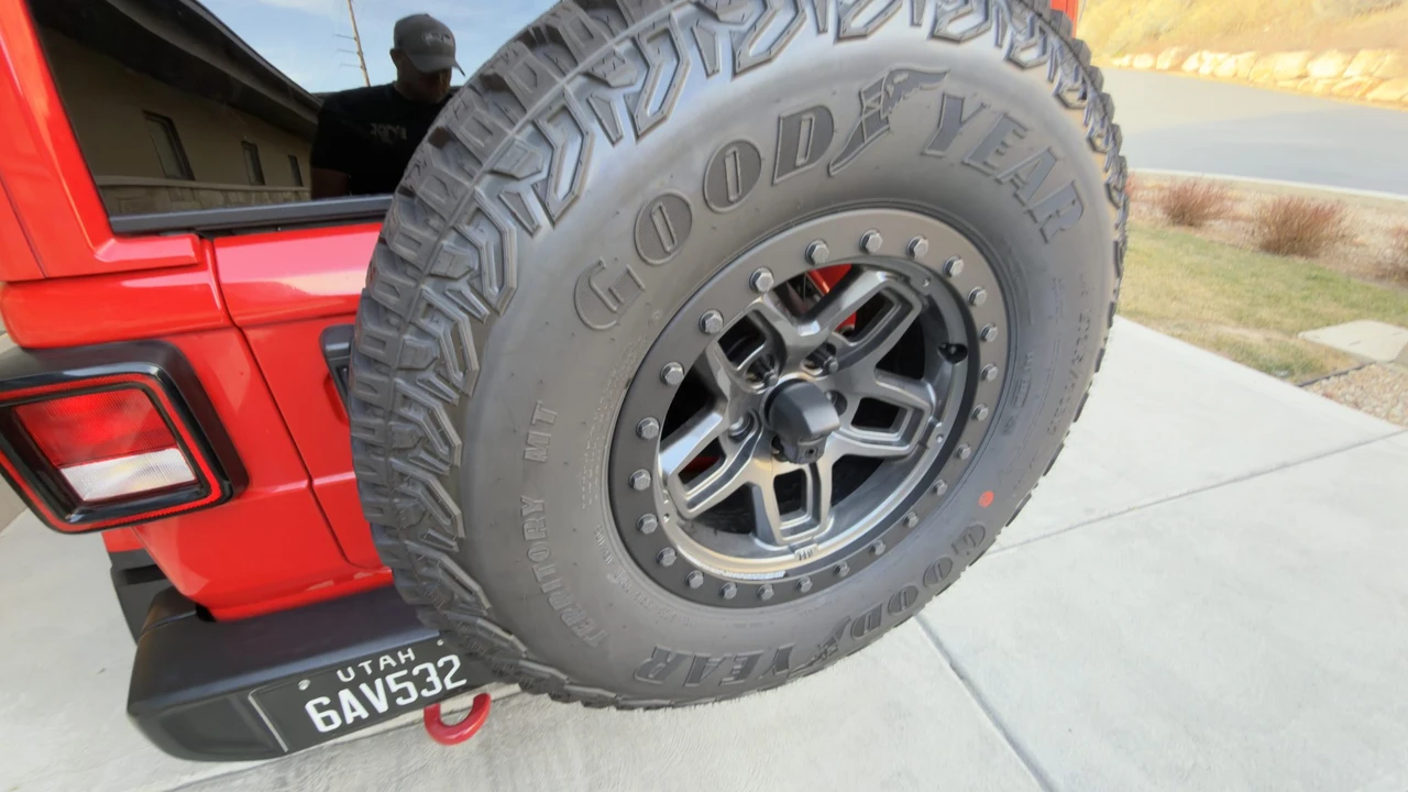2021 Jeep JL Wrangler - Image 18 of 31