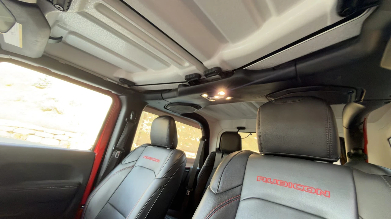 2021 Jeep JL Wrangler - Image 28 of 31
