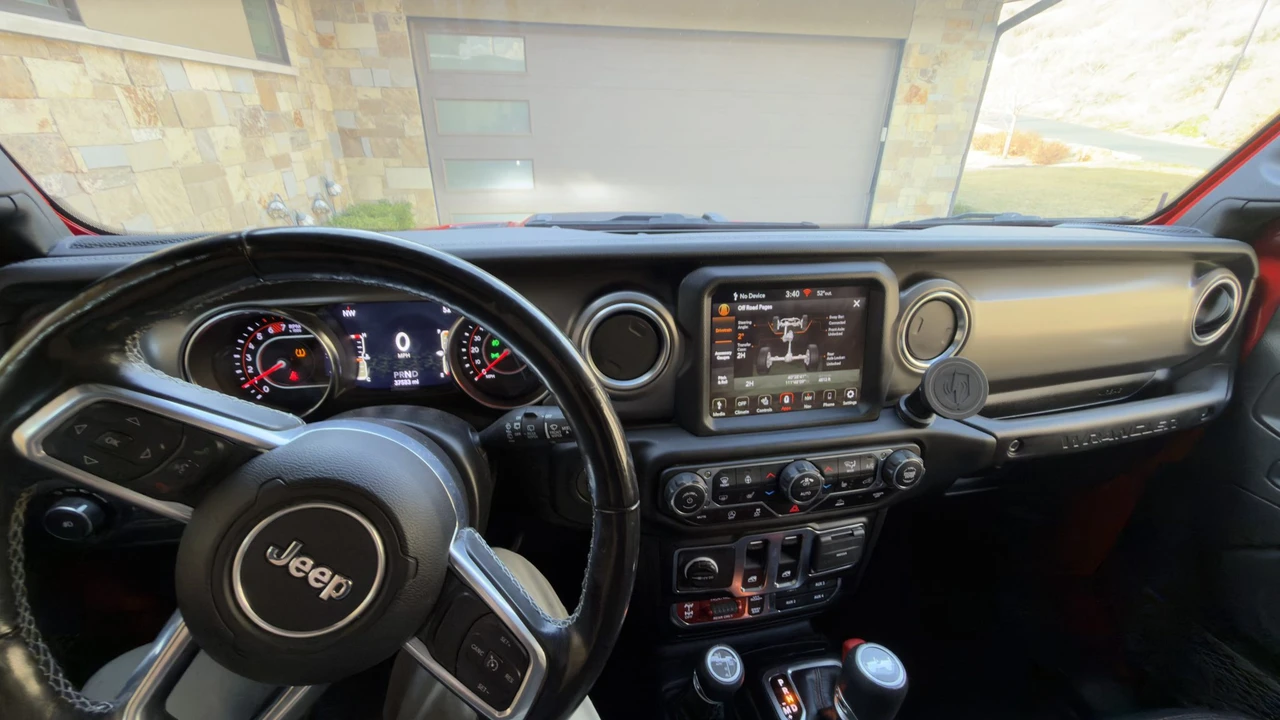 2021 Jeep JL Wrangler - Image 30 of 31