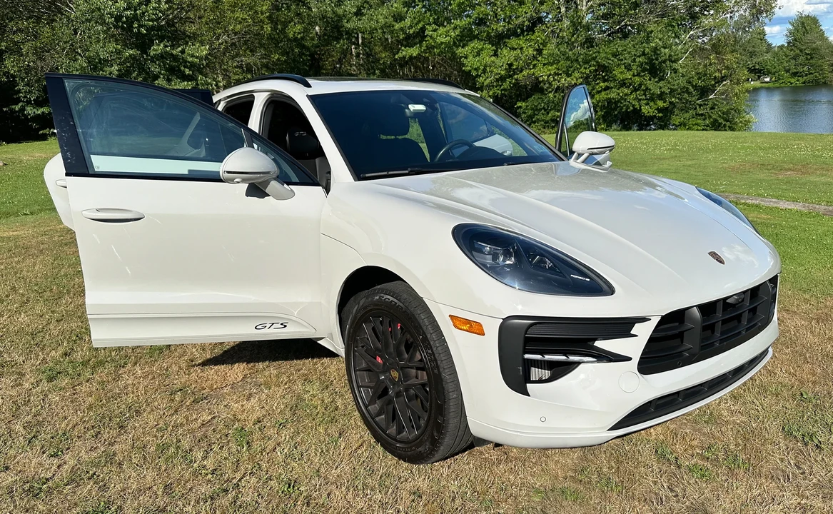 2021 Porsche Macan GTS - Image 9 of 31