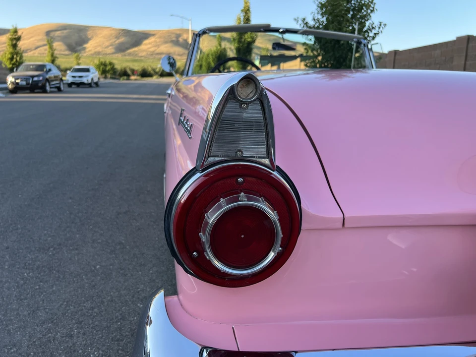 1956 Ford Thunderbird 1st Gen - Image 21 of 31