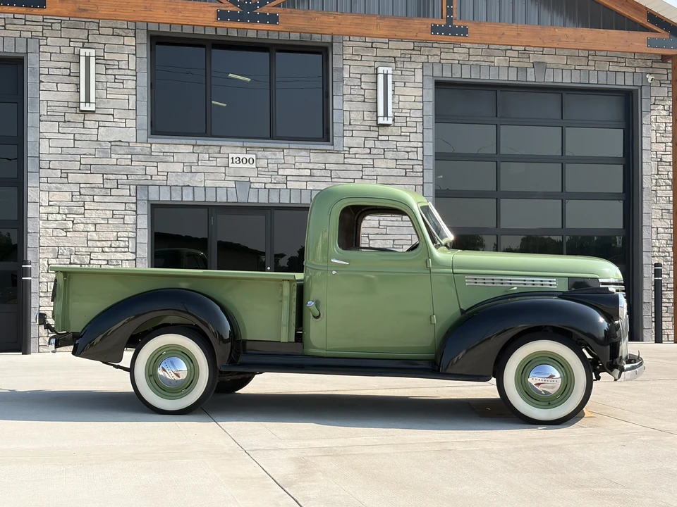 1946 Chevrolet Stylemaster & Fleetmaster & Fleetline - Image 4 of 31