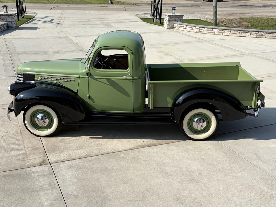 1946 Chevrolet Stylemaster & Fleetmaster & Fleetline - Image 10 of 31