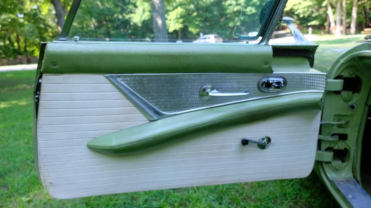 1956 Ford Thunderbird 1st Gen - Image 30 of 31