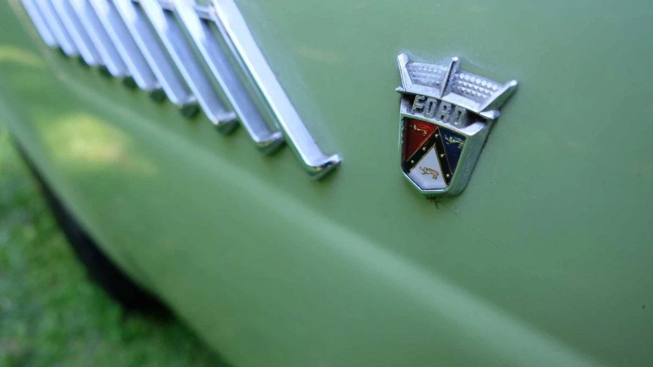 1956 Ford Thunderbird 1st Gen - Image 16 of 31