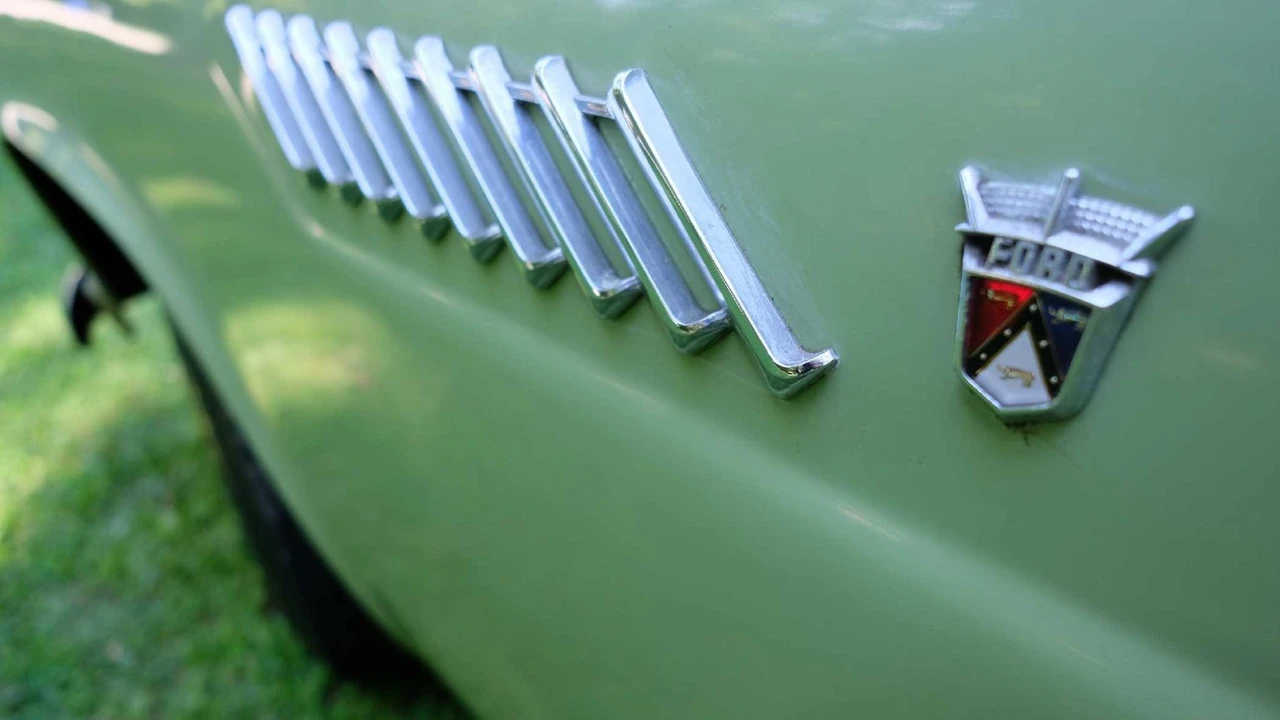 1956 Ford Thunderbird 1st Gen - Image 15 of 31
