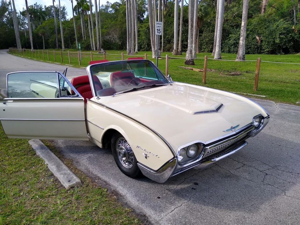 1962 Ford Thunderbird 3rd Gen - Image 19 of 31