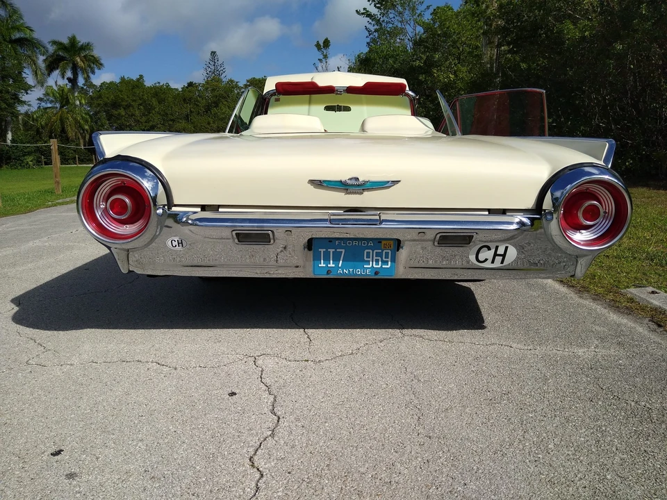 1962 Ford Thunderbird 3rd Gen - Image 13 of 31