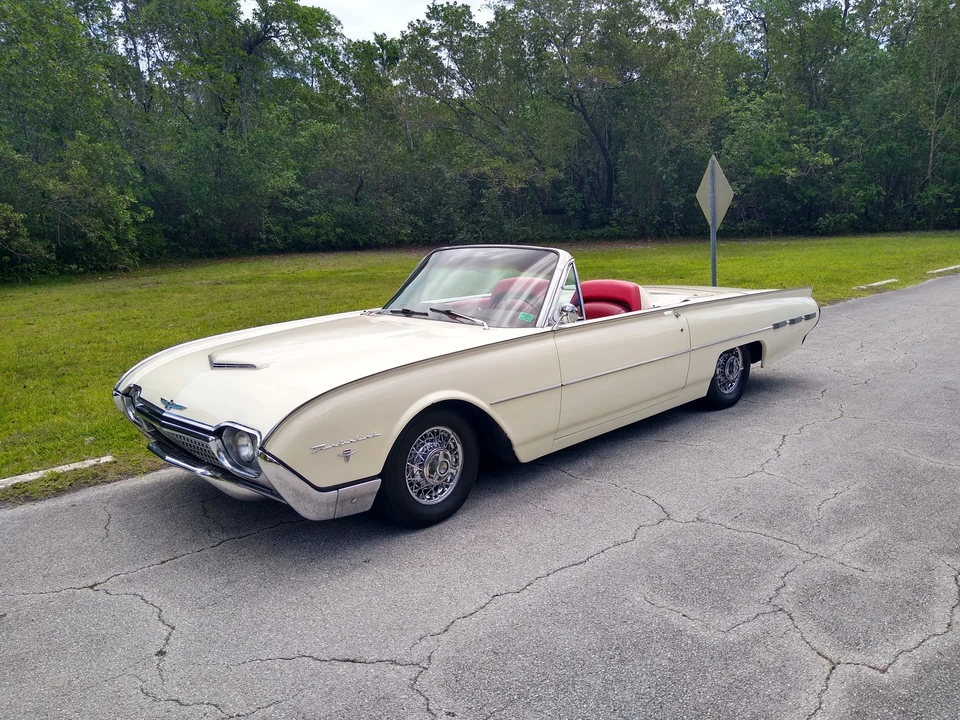 1962 Ford Thunderbird 3rd Gen - Image 2 of 31