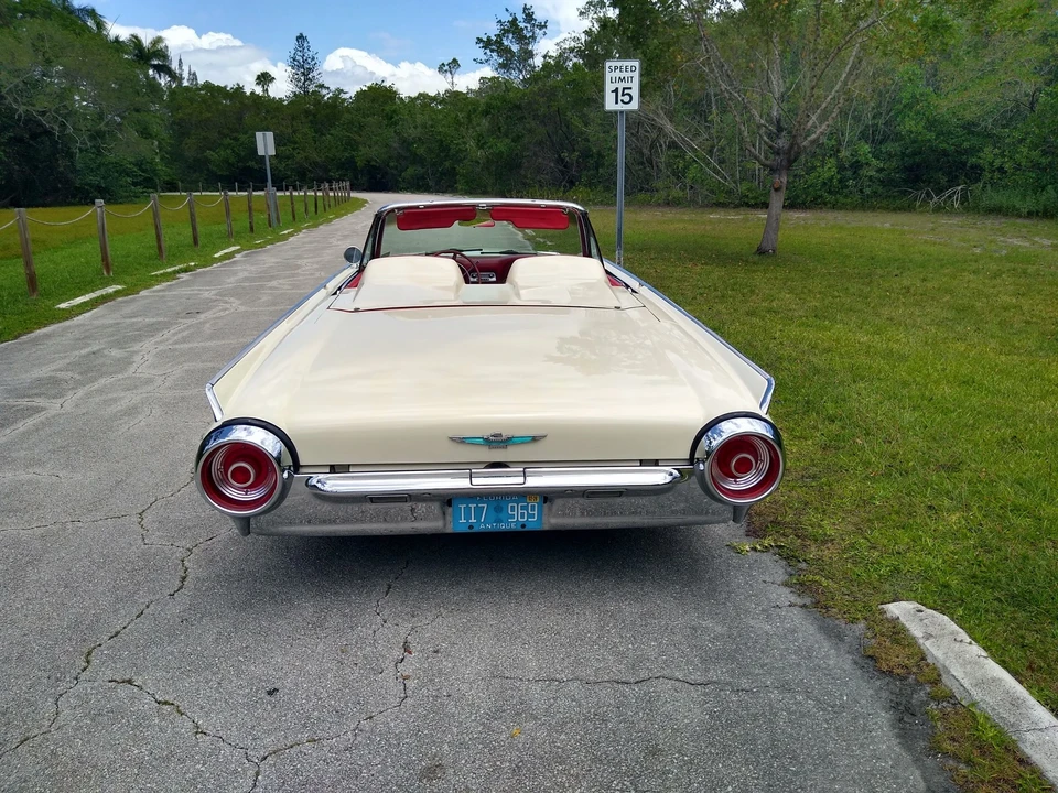 1962 Ford Thunderbird 3rd Gen - Image 5 of 31