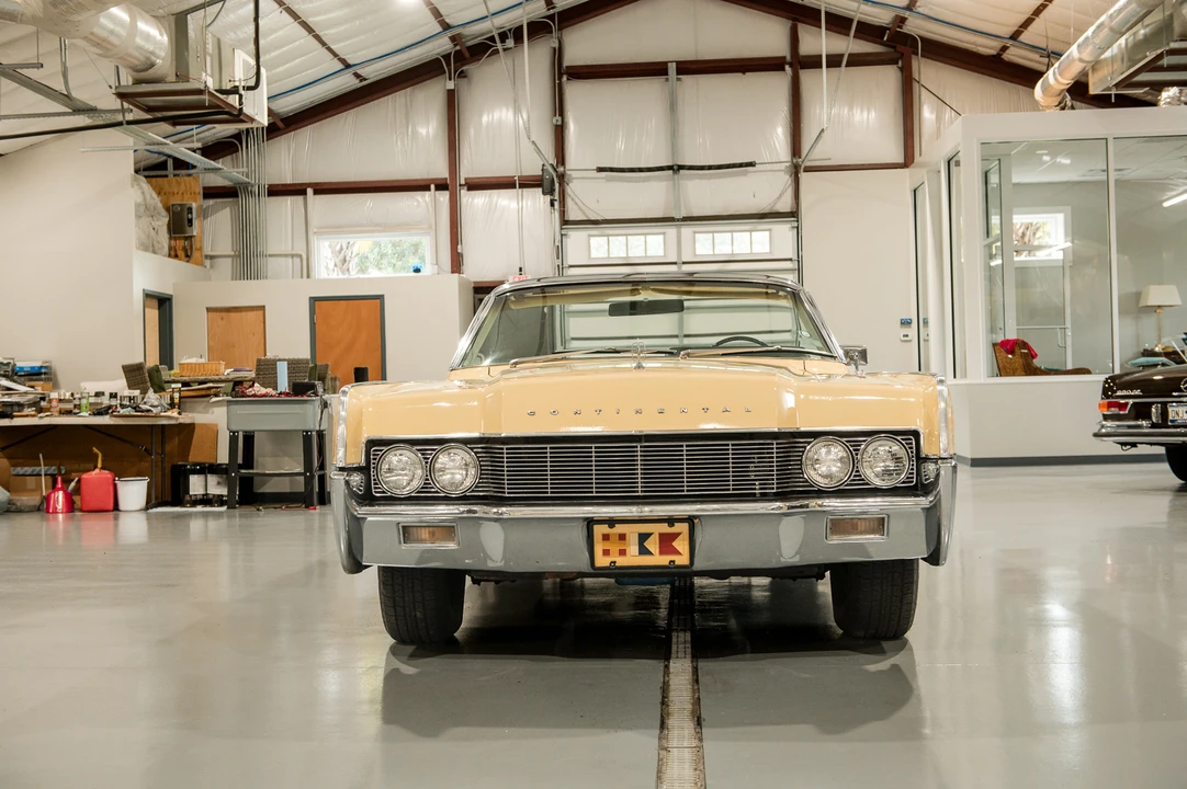 1967 Lincoln Continental 4th Gen - Image 20 of 31