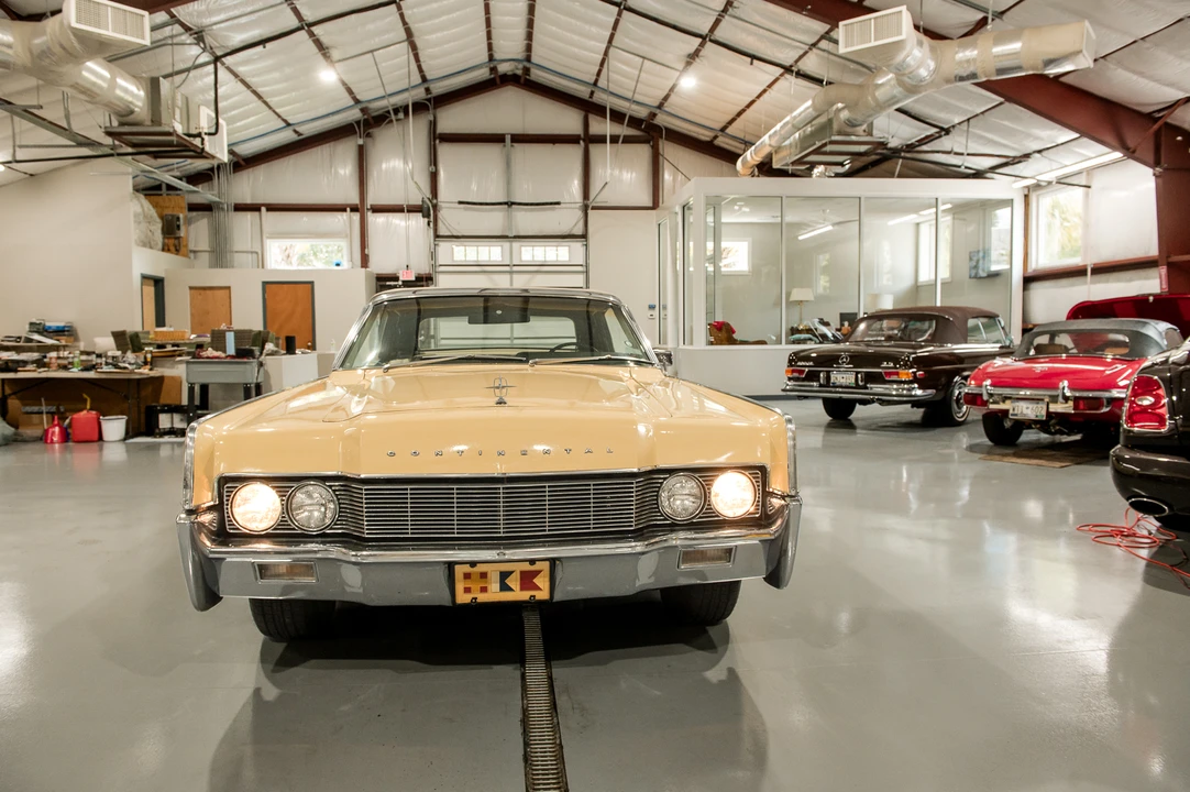 1967 Lincoln Continental 4th Gen - Image 19 of 31