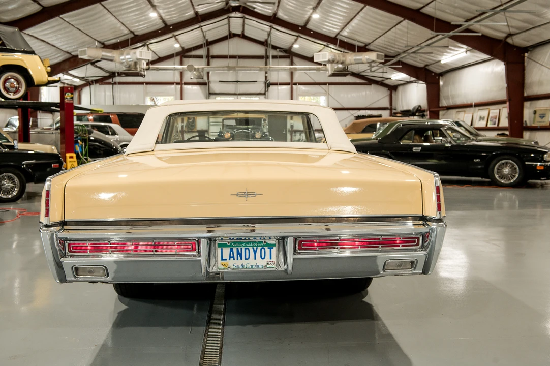 1967 Lincoln Continental 4th Gen - Image 10 of 31