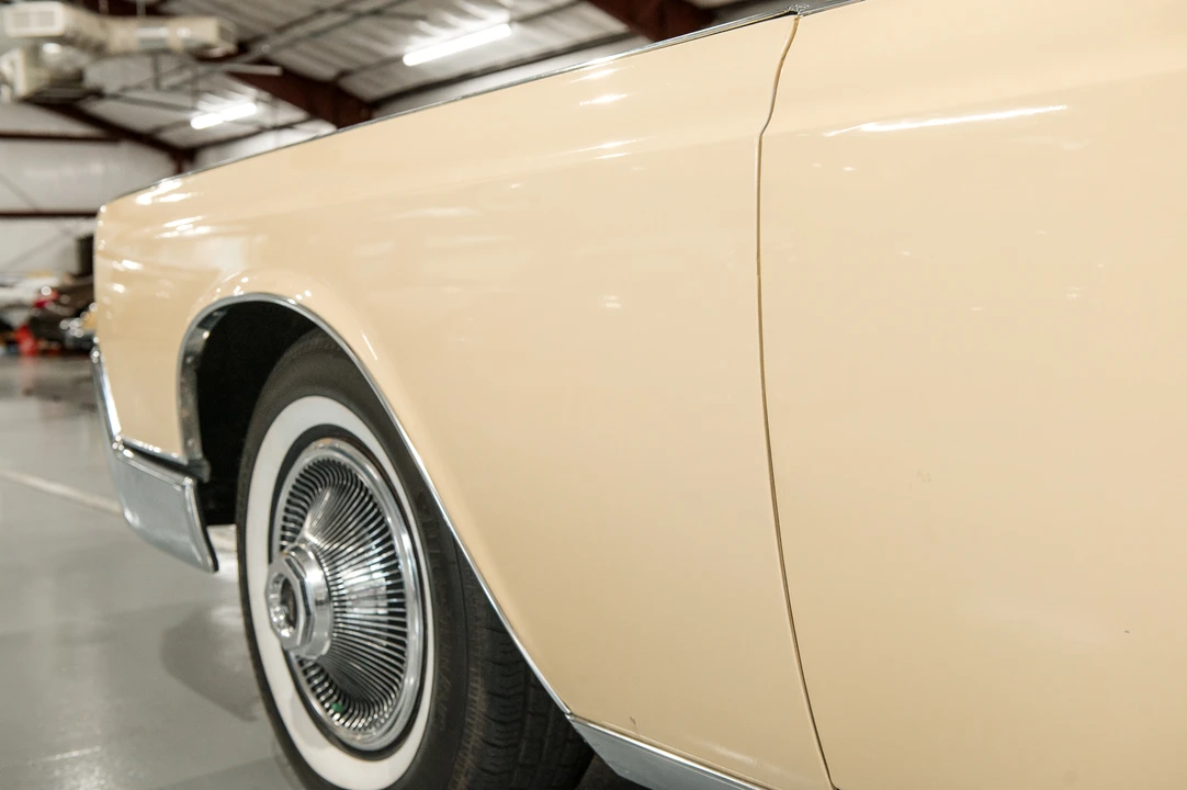 1967 Lincoln - Image 24 of 31