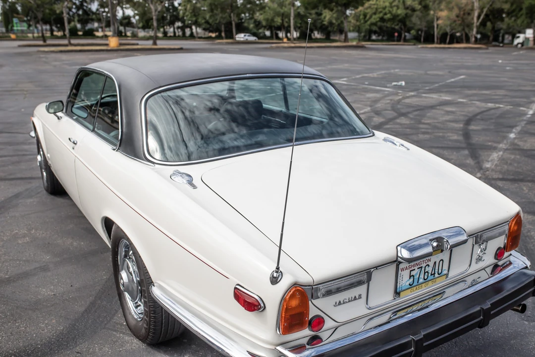 1976 Jaguar XJ Coupe - Image 14 of 31
