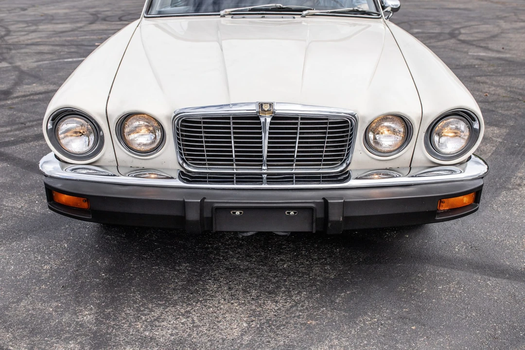 1976 Jaguar XJ Coupe - Image 9 of 31