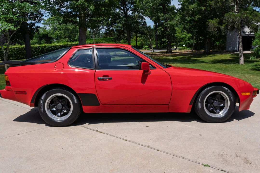 1983 Porsche 944 - Image 9 of 31