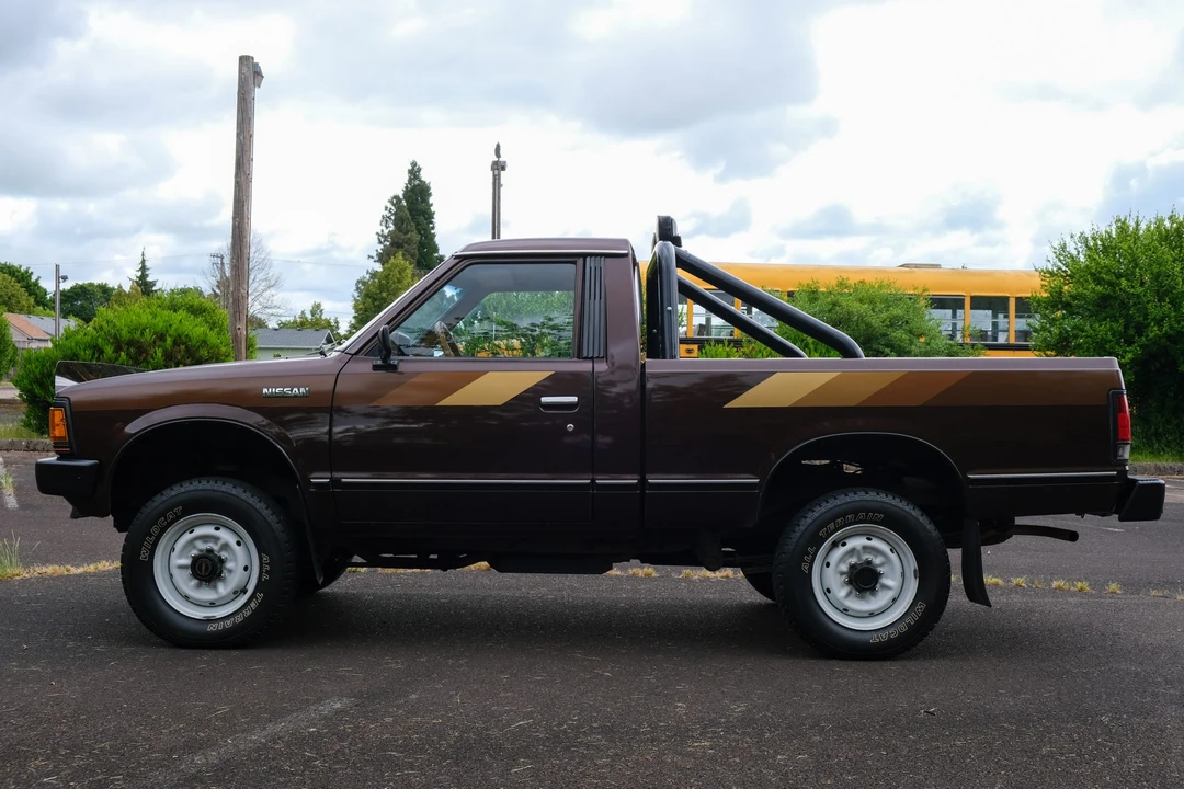 1986 Nissan - Image 14 of 31