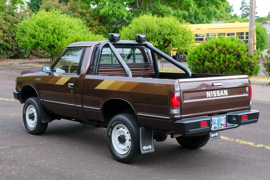 1986 Nissan - Image 15 of 31